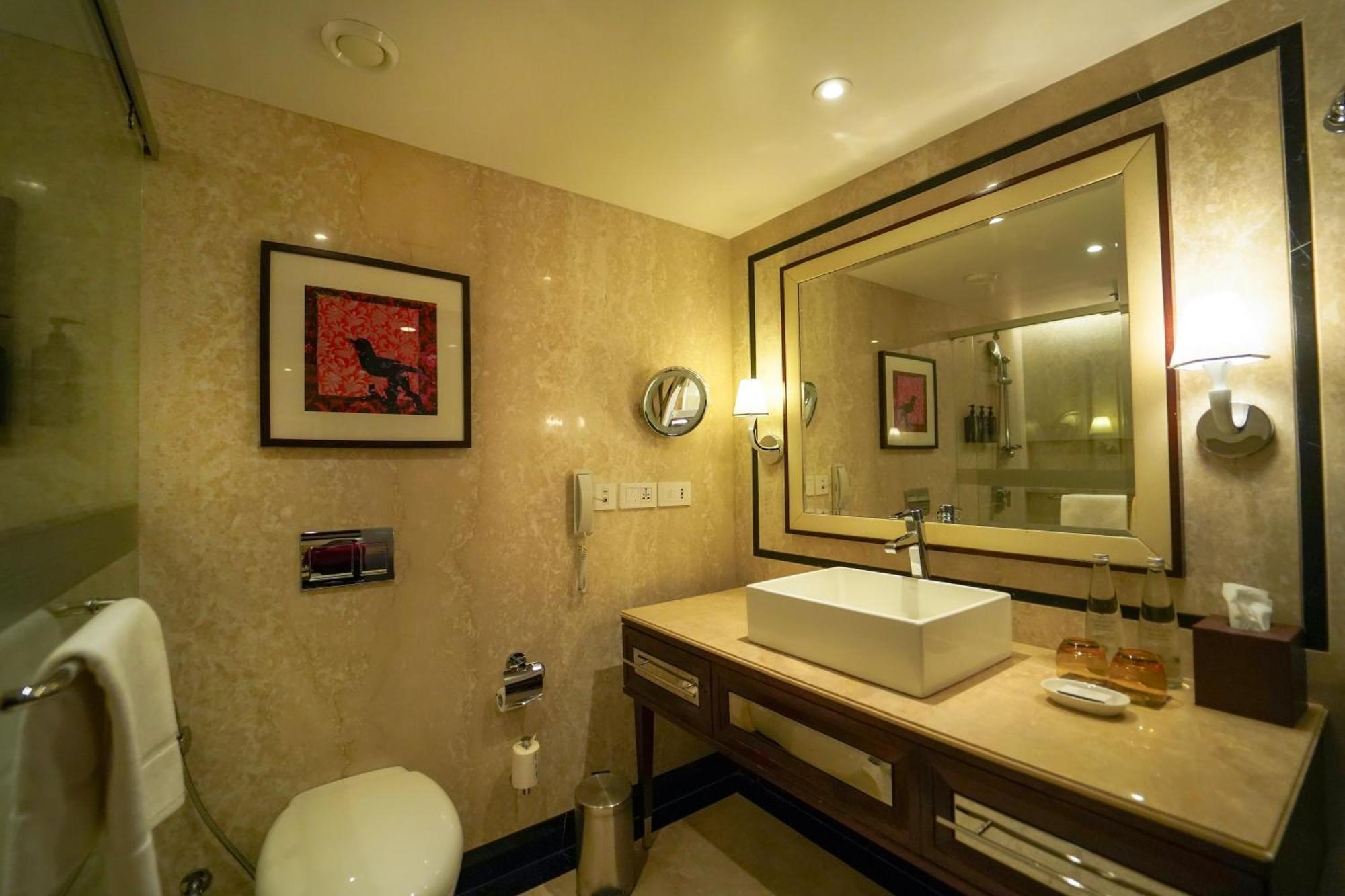Sheraton Grand Pune Bund Garden Hotel Exterior foto